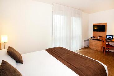 هتل Séjours & Affaires Rennes Longs Champs