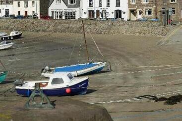 هتل The Ship Inn