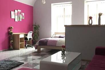 پانسیون Penzion Hradby