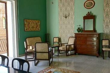 B&b Tommaso Fazello Sciacca Residenza Artistica