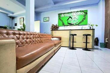 تختخواب و صبحانه Artha Graha Homestay