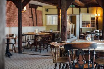 تختخواب و صبحانه The Marlborough Dedham