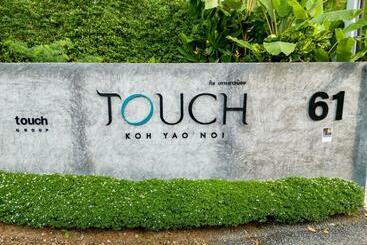 استراحتگاه Touch Beachfront Pool Villa Koh Yao Noi