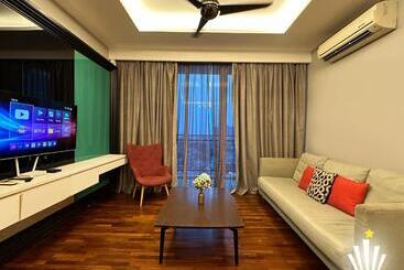 The Shore Hotel & Residences By La Vista