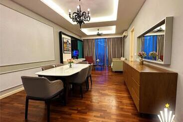 The Shore Hotel & Residences By La Vista