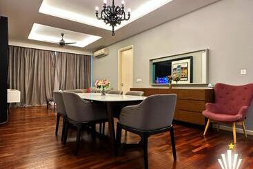 The Shore Hotel & Residences By La Vista