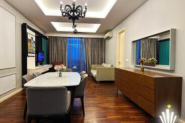 The Shore Hotel & Residences By La Vista
