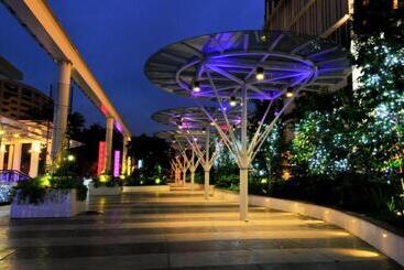 The Shore Hotel & Residences By La Vista