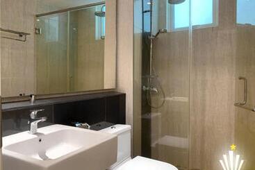 The Shore Hotel & Residences By La Vista