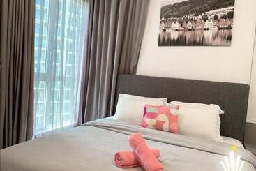The Shore Hotel & Residences By La Vista