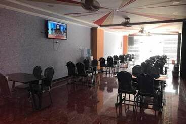 هتل Al Harmain Restaurant