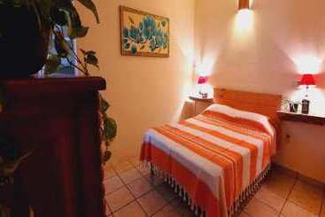 هتل Cannacare By Oyo Rooms