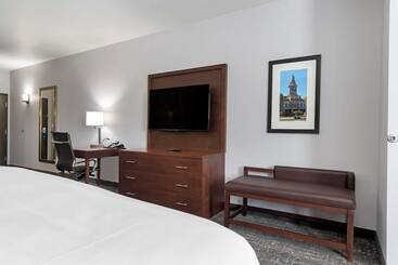 هتل Comfort Suites