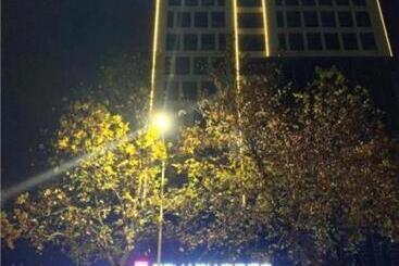 Echarm Hotel Jingzhou Olympic Sports Center