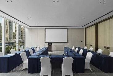 هتل Hilton Zhuji