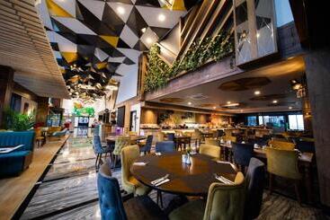 هتل Holiday Inn Trabzon East