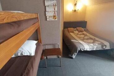 هتل Hôtel Les Deux Cols