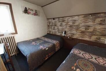 هتل Hôtel Les Deux Cols
