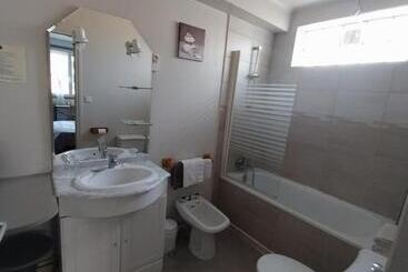 هتل Hôtel Les Deux Cols