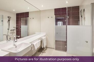 هتل Premier Inn Hamburg City Klostertor