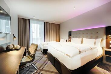 هتل Premier Inn Hamburg City Klostertor
