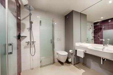 هتل Premier Inn Hamburg City Klostertor