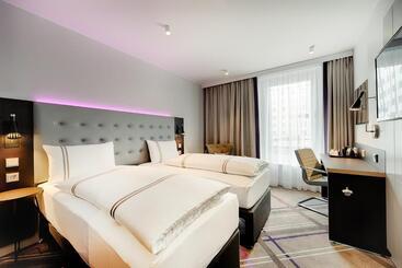 هتل Premier Inn Hamburg City Klostertor