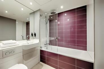 هتل Premier Inn Hamburg City Klostertor