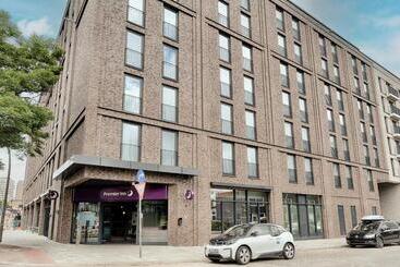 هتل Premier Inn Hamburg City Klostertor