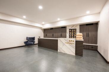 هتل Wyndham Garden Tashkent