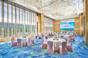 هتل Regala Skycity