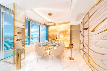 هتل Regala Skycity