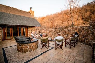 هتل Riverdance Lodge