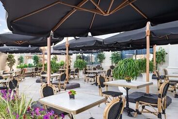 The Plaza Doha, Lxr Hotels & Resorts