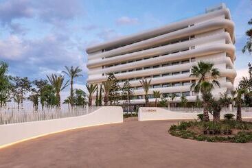 هتل Isla Brown Corinthia Resort & Spa, Curio Collection Hilton
