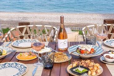 هتل Isla Brown Corinthia Resort & Spa, Curio Collection Hilton