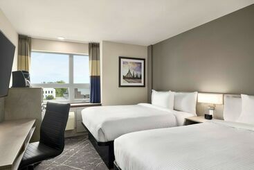 Microtel Inn & Suites Montreal Airport   Dorval Qc