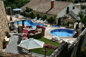 Alojamientos Rurales Benarum Con Spa