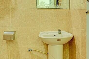 هتل Good View Inn By Oyo Rooms