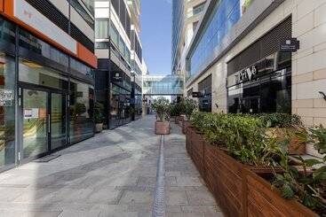 هتل Miramar Luxury Residences