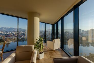 هتل Miramar Luxury Residences