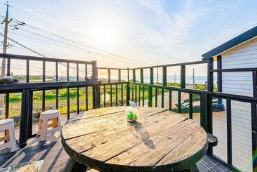 Jeju Kkot Hyang Gi Badasori Pension