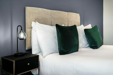 The Regent Apart