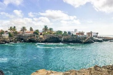 هتل King Fisher Village