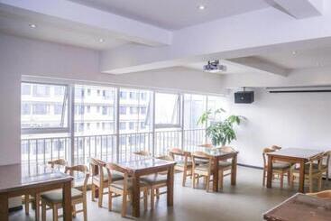 Lavande Hotel Dalian Huanan Square North Railway Station