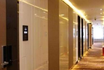 Lavande Hotel Dalian Huanan Square North Railway Station