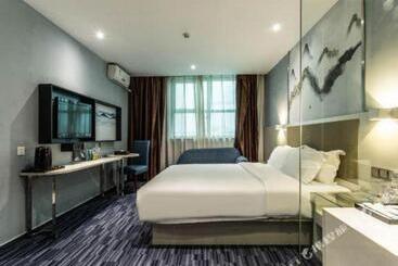 هتل City Comfort Inn Nanning Kuaihuan Building Materials Market Yongwu Road Metro Station