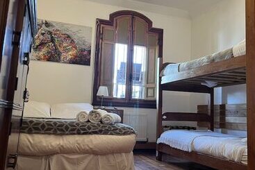 هتل Conchita Flores B&b