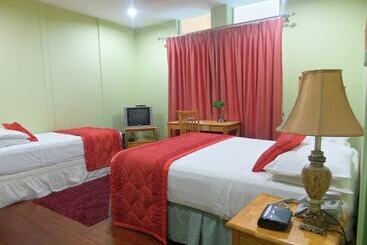 هتل Heritage Inn