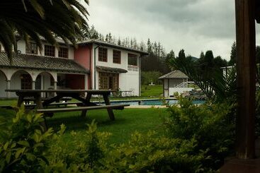 هتل Hosteria San Carlos Tababela